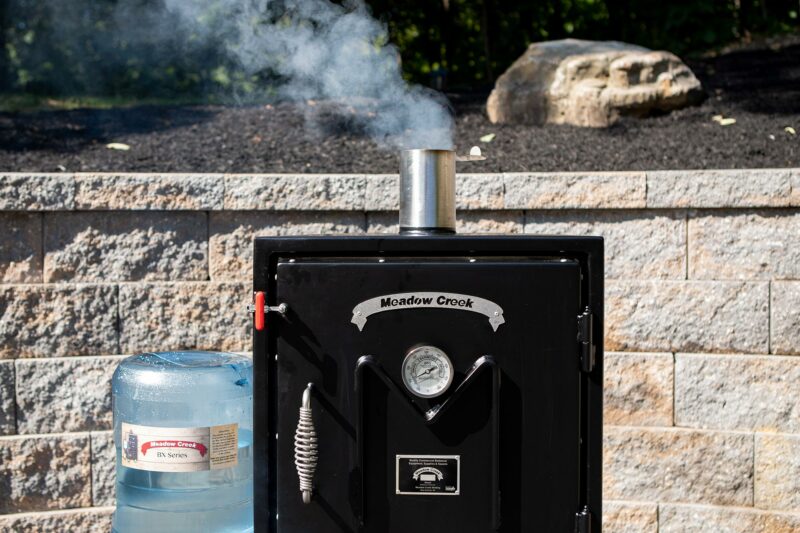 Firing Meadow Creek BX25 Box Smoker Firing Meadow Creek BX25 Box Smoker