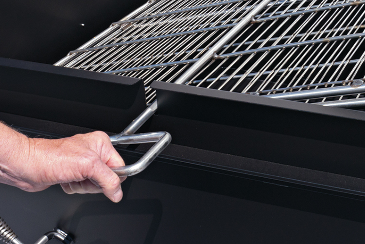 https://www.meadowcreekbbq.com/wp-content/uploads/2016/09/Chicken_Cooker_Rotating_Grate_Handle.jpg