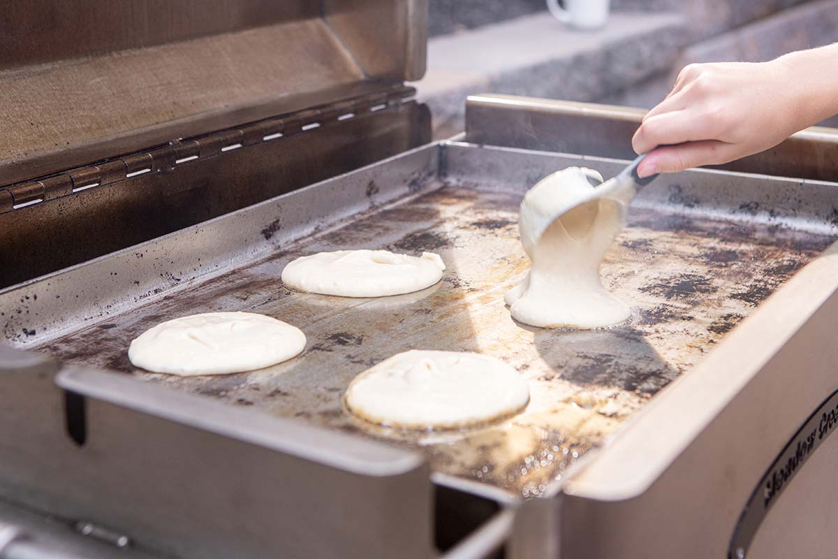 BBQ26S_Griddle_21_Pancakes