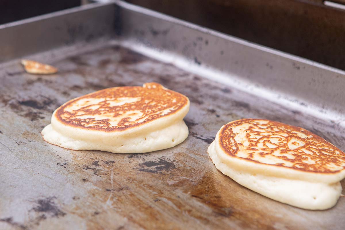BBQ26S_Griddle_23_Pancakes