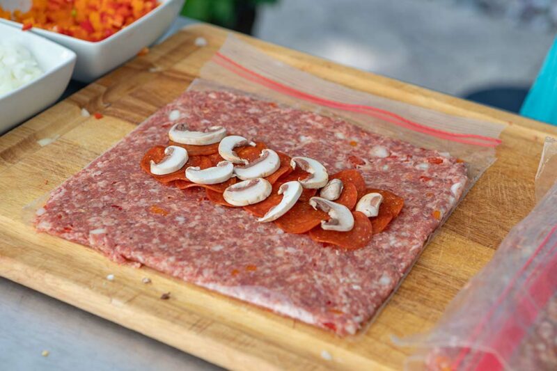 BX25_Smoker_Pizza_Pockets_16_Mushrooms