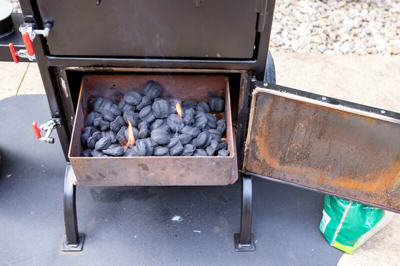 BX25_Smoker_Pizza_Pockets_30_Firebox