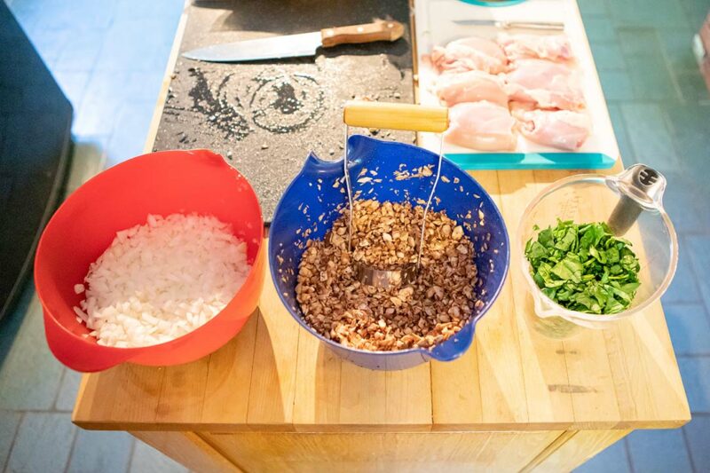 PR60T_Ham_Loaf_Chicken_Thighs_02_Stuffing