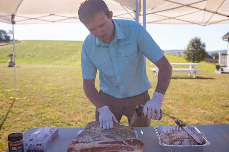 TS250_Reverse_Flow_Smoker_11_Seasoning_Beef_Ribs