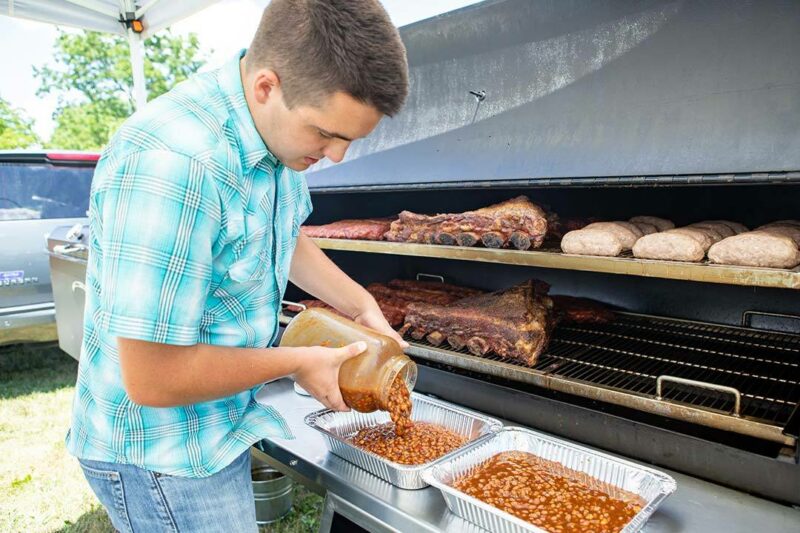 TS250_Reverse_Flow_Smoker_46_Beans
