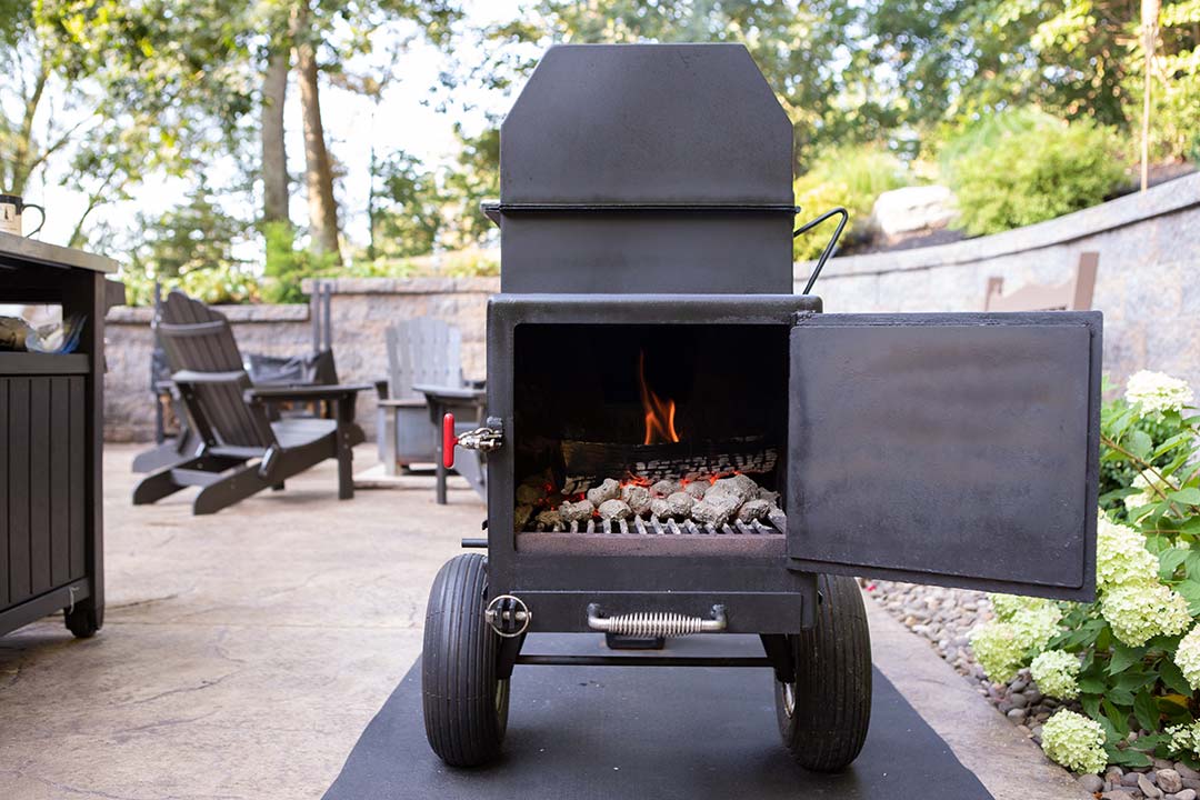 Meadow_Creek_SQ36_Offset_Smoker_10_Firebox