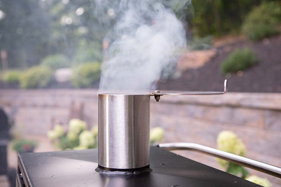 BX25_Box_Smoker_03_Smokestack