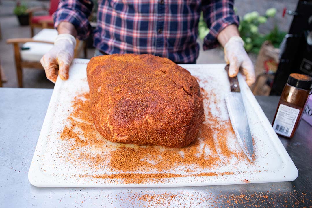 BX25_Box_Smoker_09_Seasoned_Pork_Butt