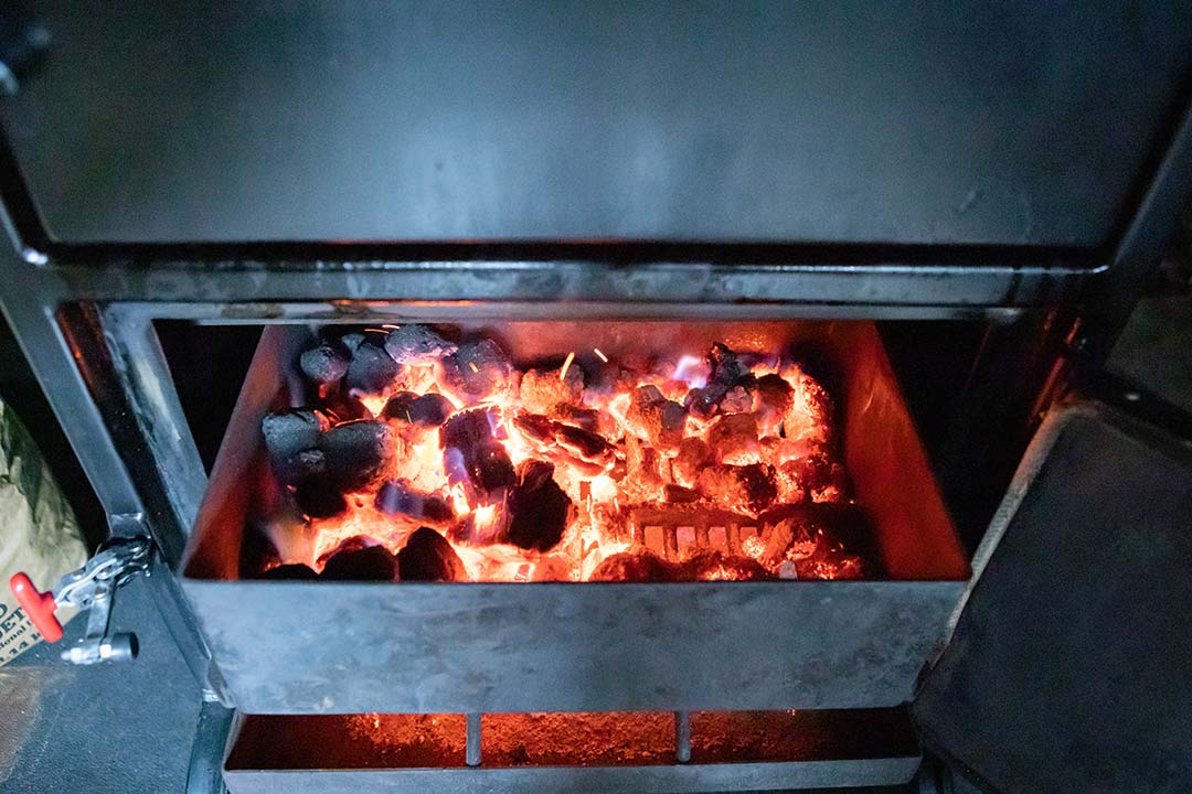 BX25_Box_Smoker_15_Charcoal_5_Hour
