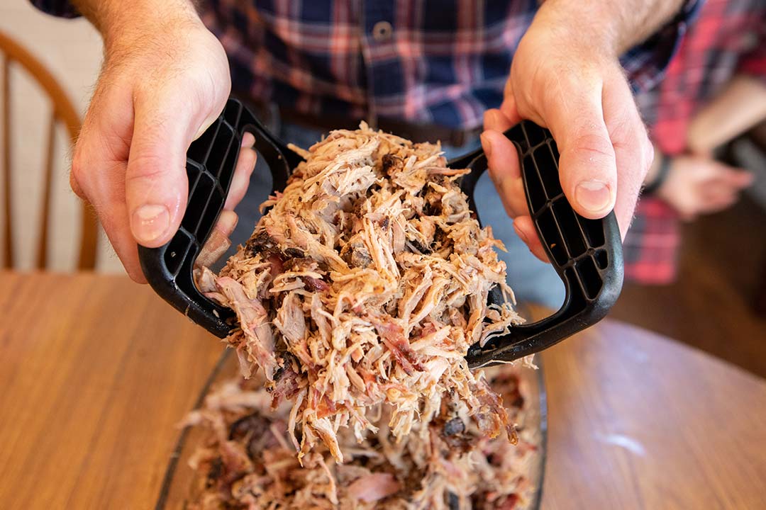 BX25_Box_Smoker_33_Pulled_Pork