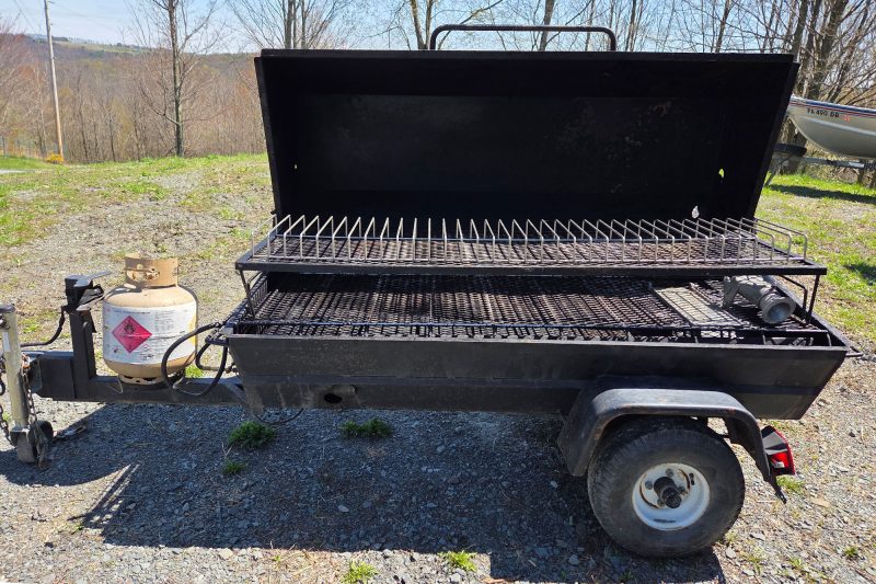 Meadow Creek PR72GT Pig Roaster Gas Trailer